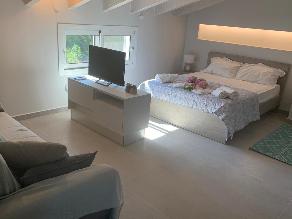Terpsichore Boutique Bright New Sofita Studios And Appartment ดัสเซีย ภายนอก รูปภาพ